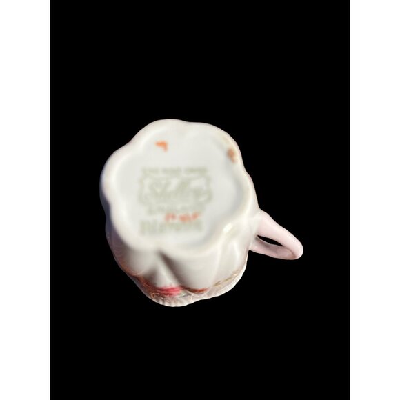 Shelley Flat Demitasse Cup & Saucer Set Rose & Red Daisy (Dainty) England Bone C - Picture 8 of 11